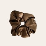 Silk scrunchie XL – Dark brown